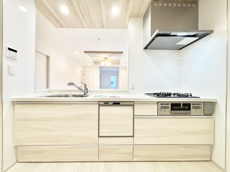 �L�b�`�� �������������I�ɁA�y�����I�V�X�e���L�b�`��