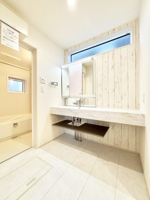 ���ʑ�E���ʏ� �@�\���ɗD�ꂽ���ʉ��ϑ�