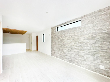 ���r���O �Z�ޕ��̌��������o�����A�C���e���A���l����̂��y���݂ȃ��r���O�ł��I 