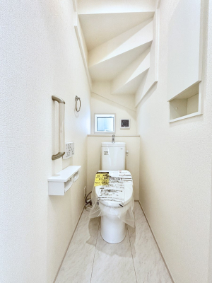 �g�C�� �g�C����1�K��2�K���ꂼ��ɔz�u����Ă��ĂƂĂ��֗��ł��B 