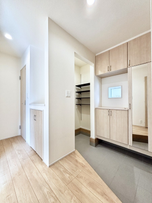 ���� ���邢���ւ͂��q�l�����o�}������̂ɂ҂�����ł��I 