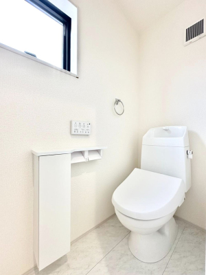 �g�C�� �g�C����1�K��2�K���ꂼ��ɔz�u����Ă��ĂƂĂ��֗��ł��B 