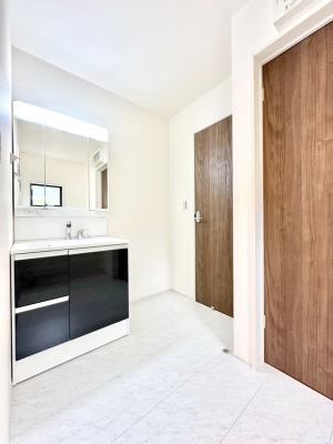 ���ʑ�E���ʏ� ���邢���ʏ��͖����̐g�x�x���y�����ł����Ⴂ�����ł��B