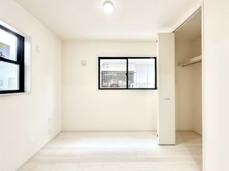 �q������ �q�������ɂ��������߂Ȏ��[�X�y�[�X�����Ղ�̋���