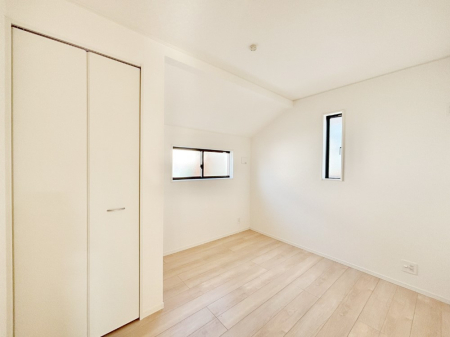 �q������ �q�������ɂ��������߂Ȏ��[�X�y�[�X�����Ղ�̋���