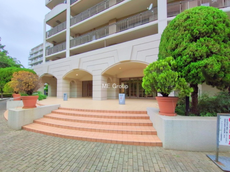 �G���g�����X -