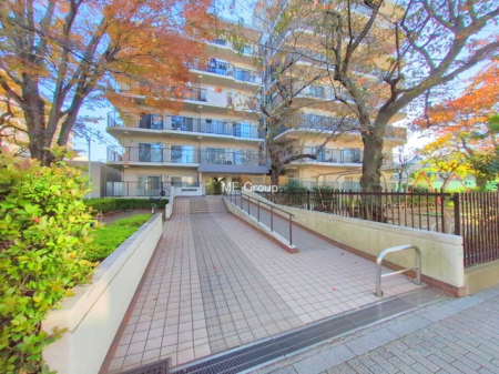 �G���g�����X -