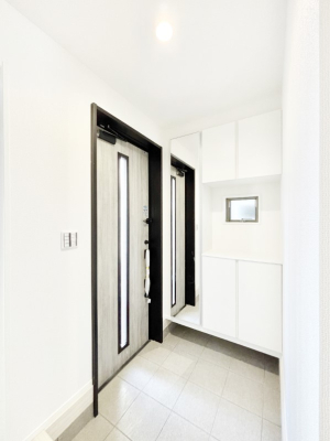 ���� ���Ƒ��₨�q�l���C�����悭���o�}���ł��鉸�₩�ȕ��͋C�̌��ւł��B