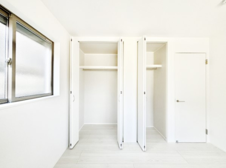 ���[ �����Ղ�̎��[�X�y�[�X�ŉ��K�ɕ�点���� 