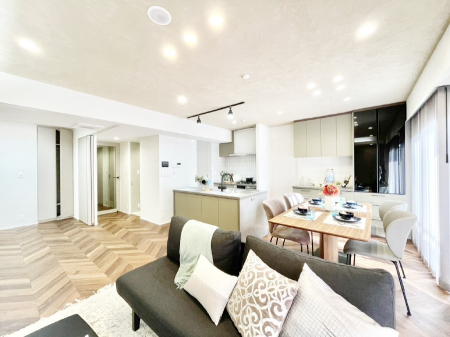 ���r���O ���Ƒ��̓��₩�Șb�����ŕ�܂�閾�邢���r���O 