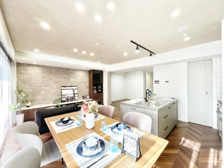 ���̑����� �Ƒ������R�ƏW�܂�e���̃X�y�[�X�ɂȂ肻��