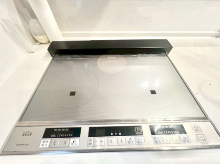 ���̑����� IH�N�b�L���O�q�[�^�[�͓V�̒����ʂ��t���b�g�Ȃ̂Œ�����̓T�b�ƈ�@�����邾���I