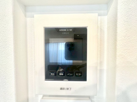 ���̑����� ���q�҂��m�F�ł���s�u���j�^�[�t�C���^�[�z��