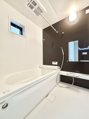 ���� ����̔�����₷��؂ȃo�X�^�C���B�������Ƃ����C���y����Ŕ����Ƃ肽���ł��ˁI  