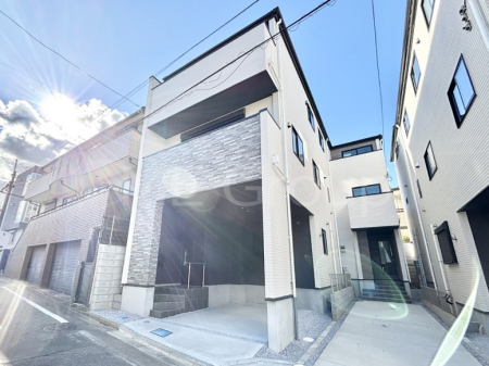 ���n�O�ώʐ^ �����Ղ�̗z���ƊJ�����ɕ�܂�閾�邢�Z�܂�  