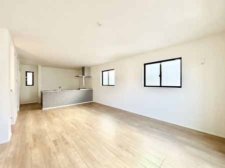 ���r���O 19.9���̍L�X�k�c�j�͉Ƒ��݂�Ȃ̉��K��ԁI�~�ł������|�J�|�J���g�[�t���I