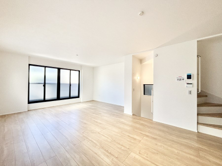 ���̑����� ���邢2�K���r���O�I�O����̎������V���b�g�A�E�g���ĉƑ��̃v���C�o�V�[�����܂��B