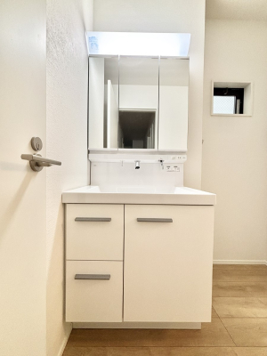 ���ʑ�E���ʏ� �傫�����₷���O�ʋ��Ő�����������ʑ�́A�g�����Ȃ݃`�F�b�N�┧�̂������ɂ������߂ł��B 