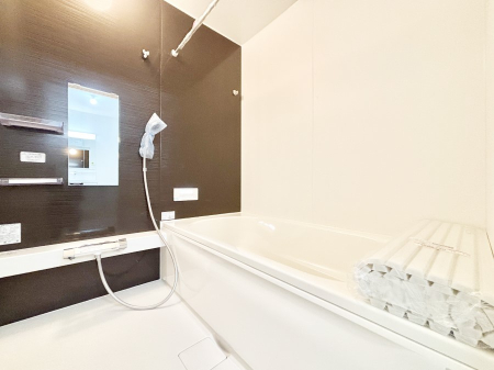 ���� ����̔�������Ă���閾�邢�������̂���o�X���[��