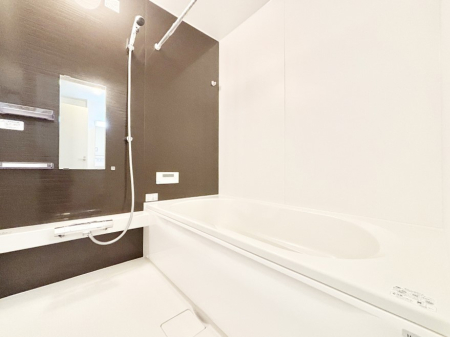 ���� ����̔�������Ă���閾�邢�������̂���o�X���[��