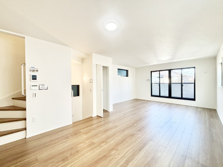 ���̑����� �Ƒ������R�ƏW�܂�e���̃X�y�[�X�ɂȂ肻��