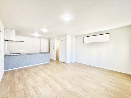 ���r���O ���Ƒ��̓��₩�Șb�����ŕ�܂�閾�邢���r���O