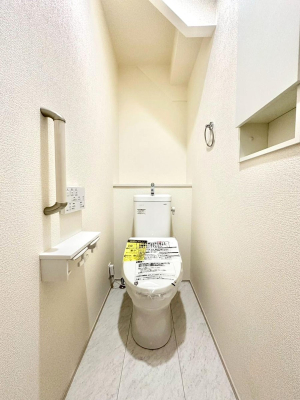 �g�C�� �g�C����1�K��2�K���ꂼ��ɔz�u����Ă��ĂƂĂ��֗��ł��B 