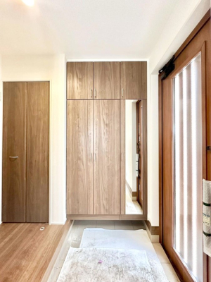 ���̑����� �����Ղ���[�ł���V���[�Y�{�b�N�X�ŉƑ��S���̌C���A���ւ�������B  