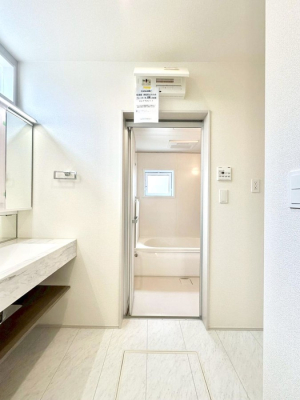 ���ʑ�E���ʏ� ���邢���ʏ��͖����̐g�x�x���y�����ł����Ⴂ�����ł��B