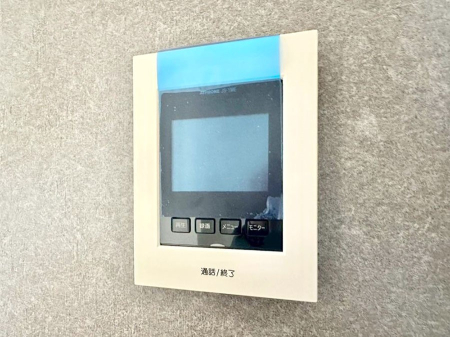 ���̑����� ���q���܂̂�����Ԃɂ����S�I���q����ڂŕ�����TV���j�^�[�t���C���^�[�t�H���B