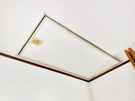 ���̑����� �G�ߕ��̎��[�Ȃǂɕ֗��ȏ��������[���t���Ă��܂�