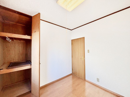 ���̑����� �i�`�������ȃt���[�����O�͂ǂ�ȃC���e���A�ɂ��}�b�`�B