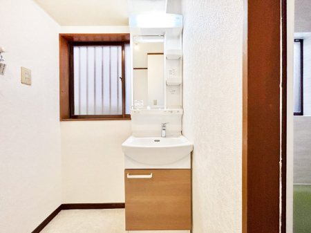 ���ʑ�E���ʏ� ������������ʉ��ώ��Œ��̐g�x�x�����K