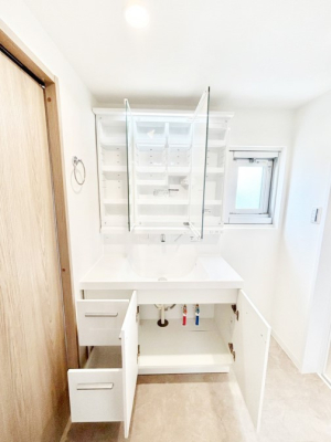 ���̑����� 3�ʋ��L���r�l�b�g�A���ʑ䉺���[�ł��ł��X�b�L���Ƃ������ʋ�ԂɁI