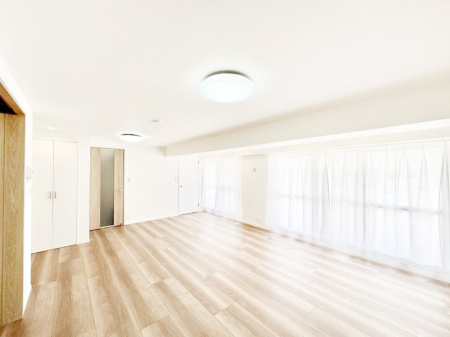 ���r���O �傫�ȑ��͊J���������o�A�����Ղ�̗z�����S�n�悭���K�Ɋ�������