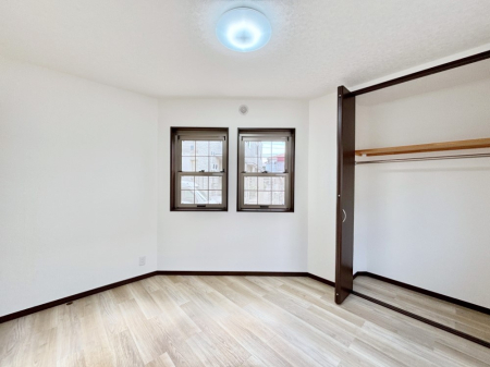 ���[ �m���̃N���[�[�b�g�B���s��������̂Ō���̈ߗނ�����������܂�܂��B