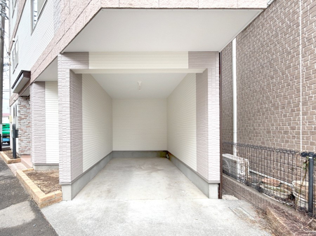  �����Ɍ������Ȃ����ԃX�y�[�X�B