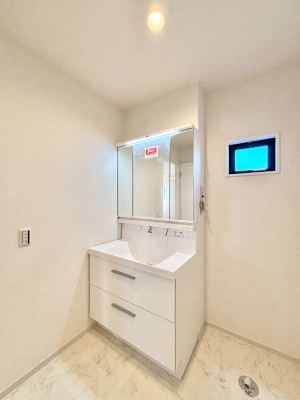 ���ʑ�E���ʏ� ���邢���ʏ��͖����̐g�x�x���y�����ł����Ⴂ�����ł��B