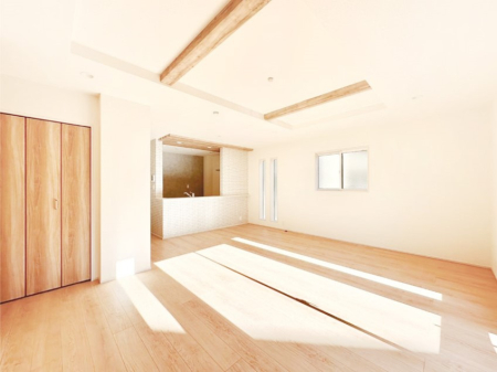 ���r���O ���Ƒ������R�ƏW�܂�A���₩�ȏ΂����ŕ�܂��e���̋�ԂɂȂ肻���ł��ˁI