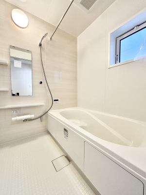 ���� ����̔�����₷��؂ȃo�X�^�C���B�������Ƃ����C���y����Ŕ����Ƃ肽���ł��ˁI  