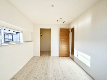 �Q�� �E�H�[�N�C���N���[�[�b�g�����邨�����B�G�߂��Ƃ̓���ւ����s�v�ŕ֗��ł��I