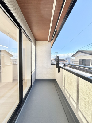 �o���R�j�[ �o���R�j�[�͂��ꂵ���Q�����t���B�����󕨂₨�z�c�������Ղ花���܂��B