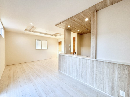 ���r���O �i�`�������e�C�X�g�̗D�����_�炩���F�g���̃t���[�����O���f�G�ȃ��r���O�ł��ˁB