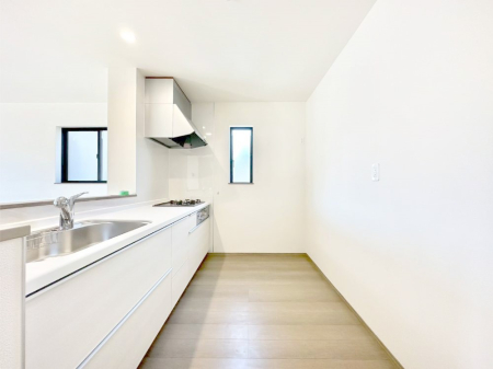 �L�b�`�� ��Ƃ肠��L�b�`���ł͂��Ƒ��Ɗy�������������ł��܂��B