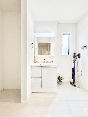 ʑEʏ [͂Ƌ@\ɗDꂽʉϑ