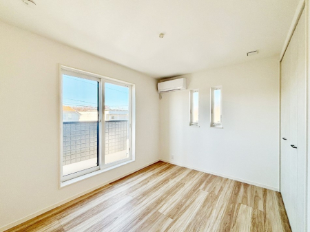 ���̑����� �o���R�j�[���J�������v���X���Ă����m��