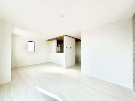 ���r���O ���Ƒ��̓��₩�Șb�����ŕ�܂�閾�邢���r���O