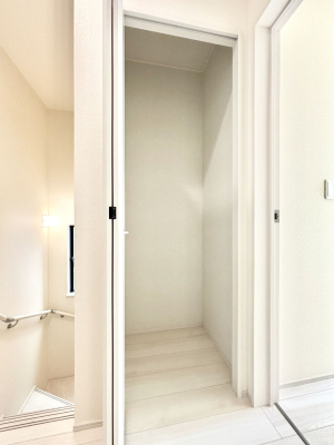 ���̑����� �L�����[�B�|�������G�߂̏��������[���邱�Ƃ��ł��܂��B