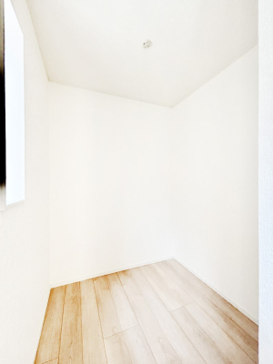 ���̑� �G�߂̈ߗނ��X�b�L�����[�I��e�ʂ̎��[�͂����͓I��WIC�t���ł��B