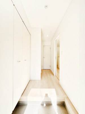 ���� ���Ƒ��₨�q�l���C�����悭���o�}���ł��鉸�₩�ȕ��͋C�̌��ւł��B